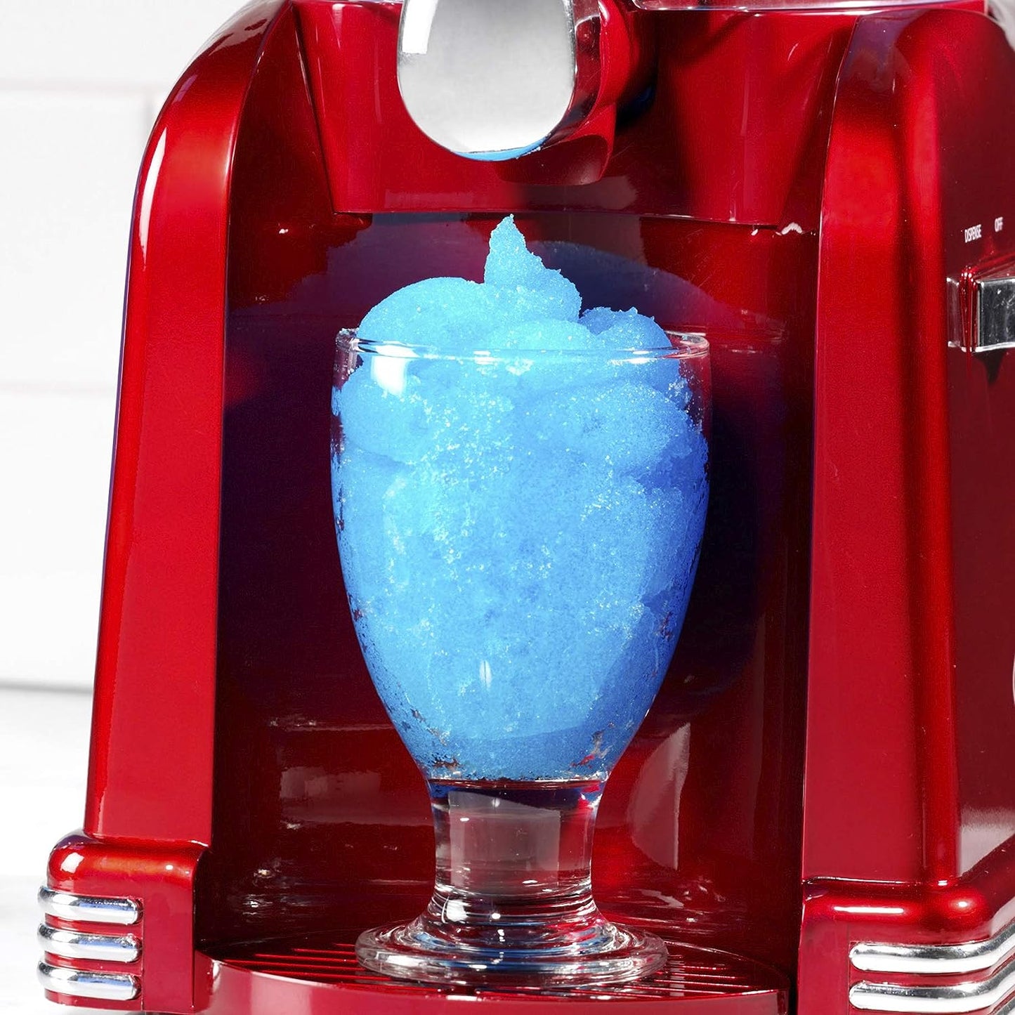 Great Frozen Drink Maker and Margarita Machine for Home - 32-Ounce Slushy Maker with Stainless Steel Flow Spout - Easy to Clean and Double Insulated - Retro Red