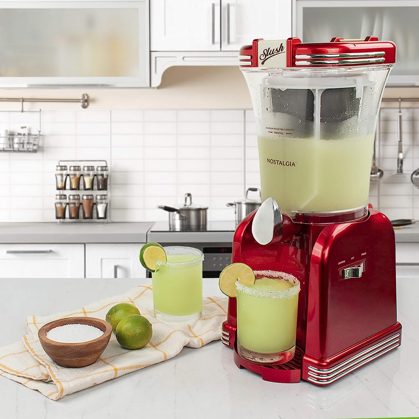 Nostalgia Margarita Machine - Blender for Smoothies, Margaritas, Daiquiris,  and Slushies - Red - 64-Ounce